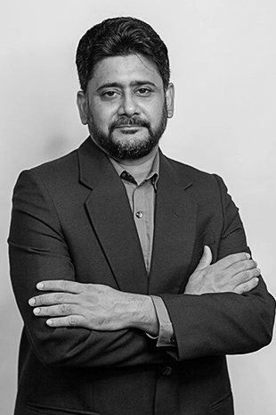 Dr. Kamil Reza K